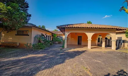 Casa térrea a venda em atibaia  - sp no condomínio portal dos nobres.  1160 m² de área construida