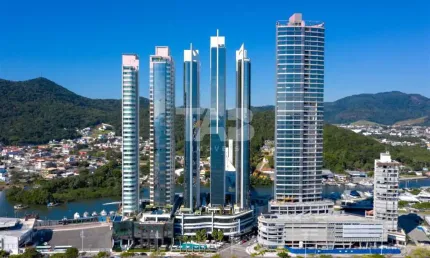 Apartamento com 4 quartos à venda na Avenida Atlântica, 5720, Centro, Balneário Camboriú