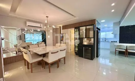 Apartamento com 3 quartos à venda na Rua 214, 177, Meia Praia, Itapema
