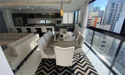 Apartamento mobiliado no centro de Balneário Camboriú