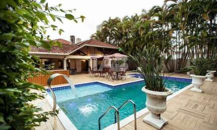 Casa de alto padrão para locação - Balneário Camboriú