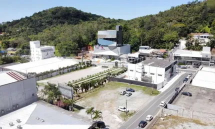 Terreno com 9.600m² à venda | Ariribá, Balneário Camboriú