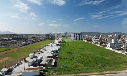 Terreno à venda na Avenida Mário Uriarte, Cordeiros, Itajaí