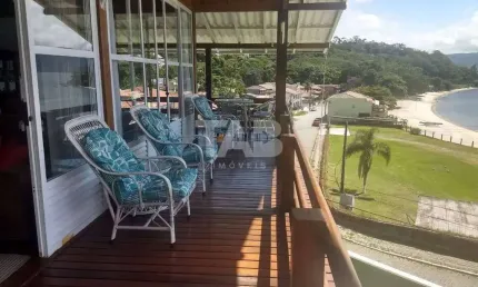 Casa para venda com 6 quartos e Piscina | São Francisco do sul