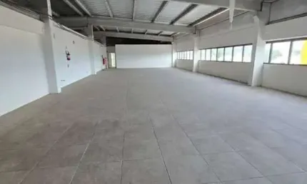 Sala Comercial no Centro Empre. Gov. Adolfo Konder para Locação