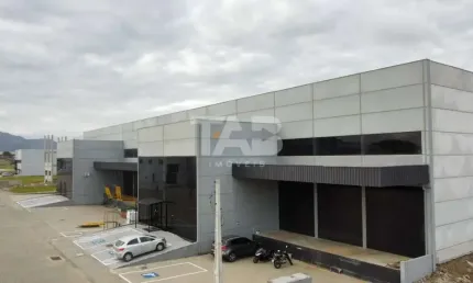 Barracão / Galpão / Depósito à venda no Balneário Perequê, Porto Belo 