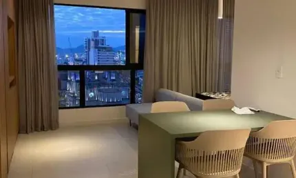 Apartamento com ótima localização para locação em Itajaí