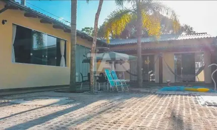 Casa com 4 quartos à venda na Rua Açucena, 243, Morrinhos, Bombinhas