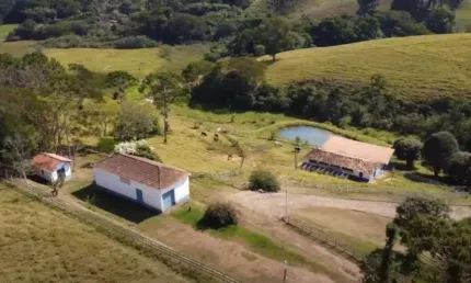 Fazenda / Sítios / Chácaras com 2 quartos à venda em Cruzília