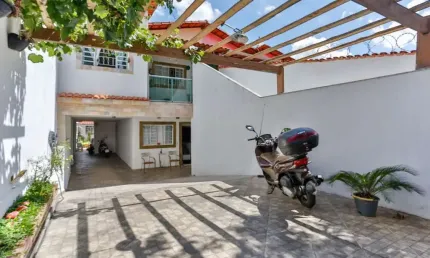 Casa Geminada com 4 quartos à venda em Belo Horizonte