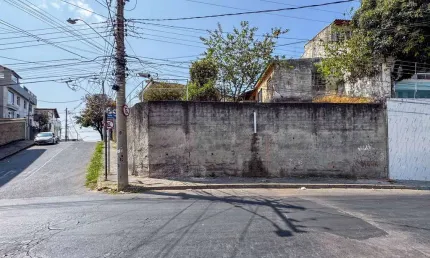 Terreno à venda na Rua Santíssima Trindade, 531, Sagrada Família, Belo Horizonte