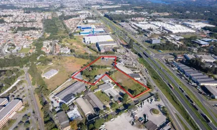 Galpão / Depósito / Armazém para alugar em Curitiba