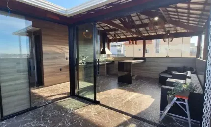 Casa com 2 quartos à venda na Rua Alvinópolis, 726, Parque Xangri-Lá, Contagem