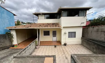 Casa com 3 quartos à venda na Rua Adélia Carmen da Silva, 79, Itaipu (Barreiro), Belo Horizonte