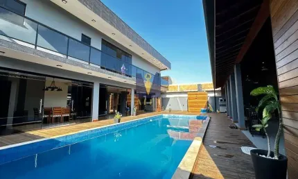 Casa Alto padrão com 6 dormitórios sendo 5 suítes no bairro Jardim Carolina em Ubatuba.