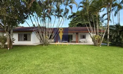 Casa mais de mil m² de terreno na Praia do Lázaro, Ubatuba/SP