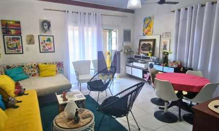 Casa Comercial à Venda – Localização Estratégica na Marginal da Enseada