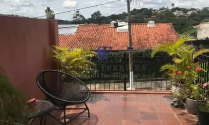 Excelente casa residencial em Sousas - Rua sem saída, região segura!