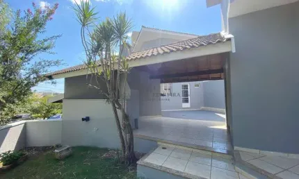 Casa de luxo em condomínio à venda em Indaiatuba-SP, 6 quartos e 3 suítes no Jardim Portal de Itaici - 290m².