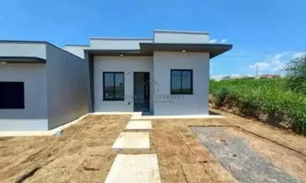 Casa à venda em Indaiatuba-SP, no Jardim das Araras! 2 quartos, 1 suíte, 1 sala, 1 banheiro, 2 vagas de garagem.