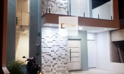 Sobrado com piscina e suíte no Condomínio Horto Florestal