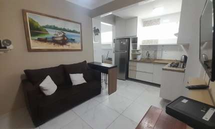Lindo apartamento 2 dormitórios com suíte na av da praia