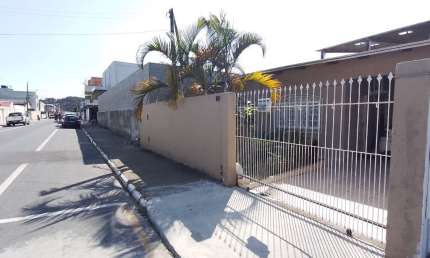 exelente casa no bairro dos municipios, balneario camboriu!