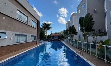 APARTAMENTO SEMI MOBILIADO EM CONDOMÍNIO COM LAZER COMPLETO EM CAMBORIÚ