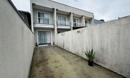 EXCELENTE SOBRADO A 4 MINUTOS DE BALNEARIO CAMBORIU!