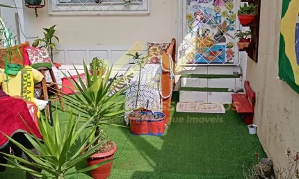 Casa térrea em camboriú com 2 quartos sendo 1 suíte no bairro santa regina!!