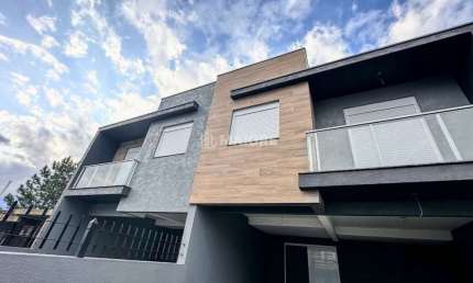 Casa com 3 quartos à venda na Rua Mateus Cardoso, 1125, São Luiz, Caxias do Sul por R$ 590.000