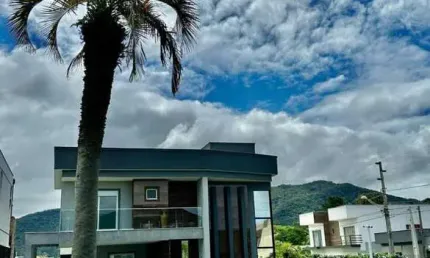 Casa para Venda em Florianópolis, São João do Rio Vermelho, 3 dormitórios, 3 suítes, 5 banheiros, 4 vagas
