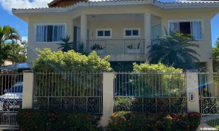 Linda casa com 5 suítes + 2 dependência completa no Condomínio Vil do Joanes