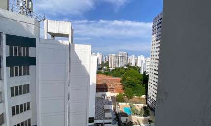 Oportunidade dois quartos mais dependência completa na Pituba