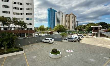 Excelente apartamento no Condomínio Solar dos Pássaros na Paralela!