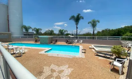 Belo Apartamento no Residencial Alpha Club - 2 Quartos (1 Suíte).