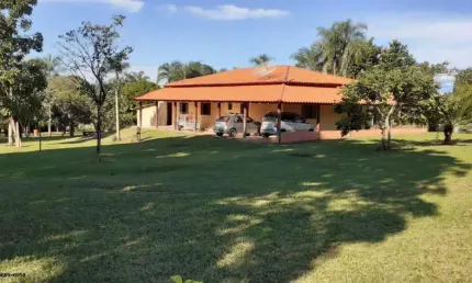 Chácara para Venda em Uberlândia, Chácaras Eldorado, 3 dormitórios, 1 suíte, 2 banheiros, 10 vagas