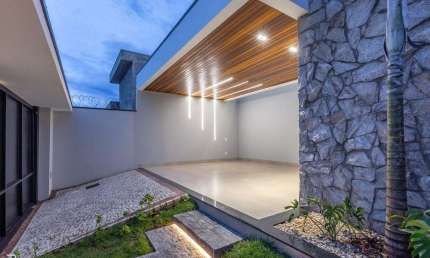 Casa para Venda em Uberlândia, Grand Ville, 3 dormitórios, 3 suítes, 4 banheiros, 2 vagas