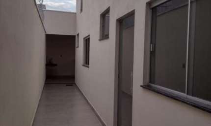 Casa para Venda em Uberlândia, Jardim Canaã, 3 dormitórios, 1 suíte, 2 banheiros, 2 vagas