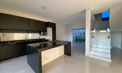 Casa para Venda em Uberlândia, Shopping Park, 4 dormitórios, 2 suítes, 3 banheiros, 4 vagas