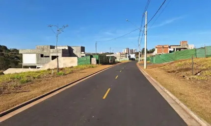Terreno à venda na Avenida Floriano Peixoto, 7805, Granja Marileusa, Uberlândia