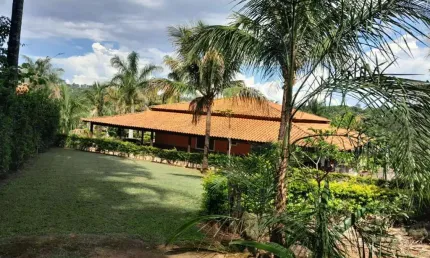 Chácara para Venda em Uberlândia, Chácaras Eldorado, 4 dormitórios, 3 suítes, 5 banheiros, 10 vagas