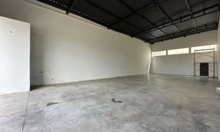 Barracão / Galpão / Depósito à venda na Rua Ari de Souza Neves, Shopping Park, Uberlândia
