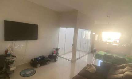 Casa para Venda em Uberlândia, Planalto, 3 dormitórios, 1 suíte, 2 banheiros, 3 vagas