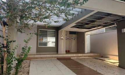 Imóvel de alto padrão: Casa com 3 quartos e 1 suíte no Condominio Villaggio Di Itaici, Indaiatuba-SP. 144,15 m². Venda ou locação.