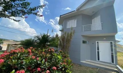 Casa de Luxo no Jardim Portal de Itaici: 6 Quartos, 3 Suítes, 3 Salas, 2 Vagas de Garagem - Venda ou Locação em Indaiatuba-SP