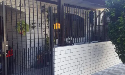 Casa com 1 quarto à venda na Rua Santa Rita de Cássia, 56, Vila Caiçara, Praia Grande