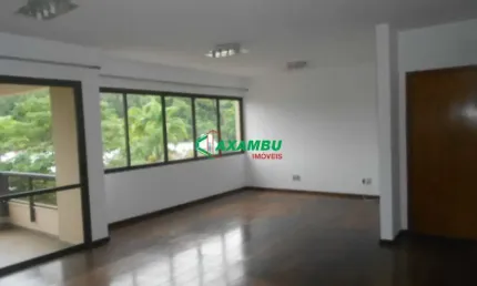 APARTAMENTO AMPLO COM 3 DORMITÓRIOS (1 SUITE MASTER), SALA 3 AMBIENTES COM SACADA, COZINHA PLANEJADA E 2 VAGAS COBERTAS