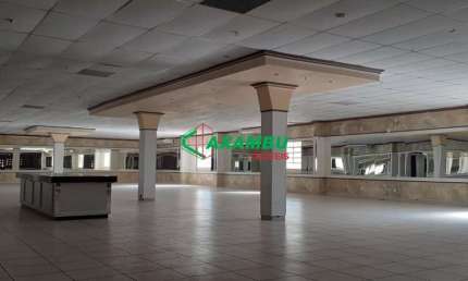 Salão Comercial de Alto Padrão em Jundiaí-SP, Bairro Caxambu: 1 Sala, 6 Banheiros, 100 Vagas de Garagem, 1.367m²!