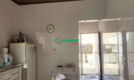Imperdível oportunidade: Casa à venda na Vila Arens, Jundiaí-SP, 1 quarto, 1 sala, 1 banheiro, 64m²!